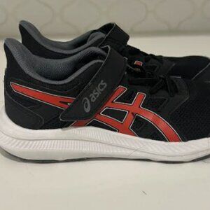 ASICS Running Shoes – Size 1